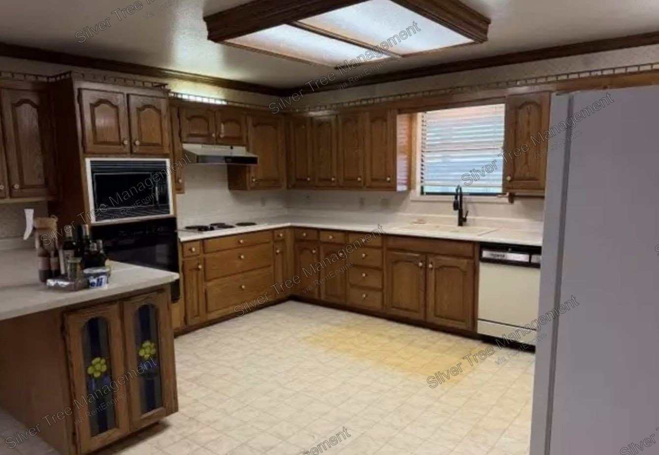Ask About Our No Security Deposit Option! Spacious 4 Bedroom, 3.5 Bath Home with Cozy Fireplace and Classic Charm. property image