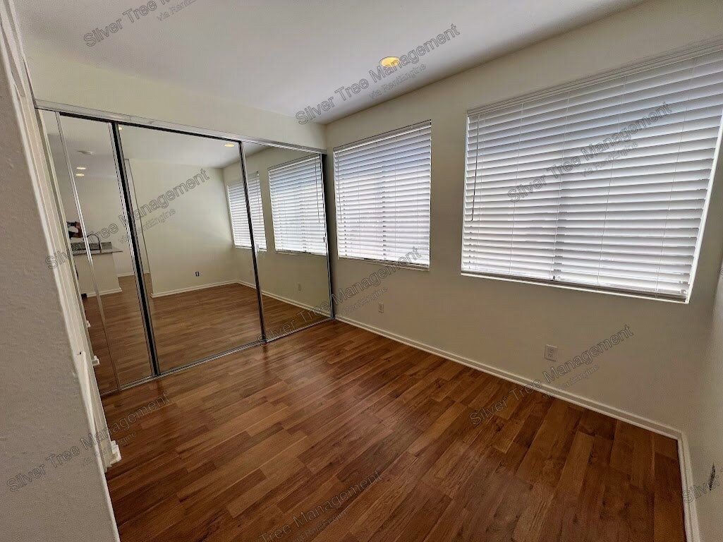 Move in with less money down — ask about our no-security-deposit option! property image