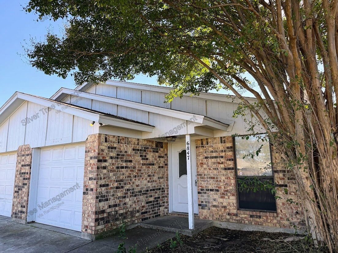 Ask about our NO security deposit - Check out this well-maintained 2-bedroom, 2-bathroom home! property image