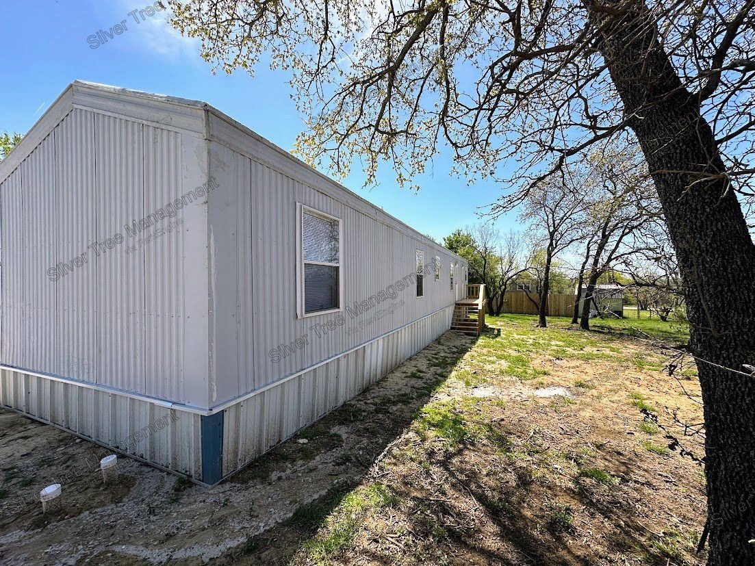Ask about our no Security deposit!  3 Bed, 2 Bath property image