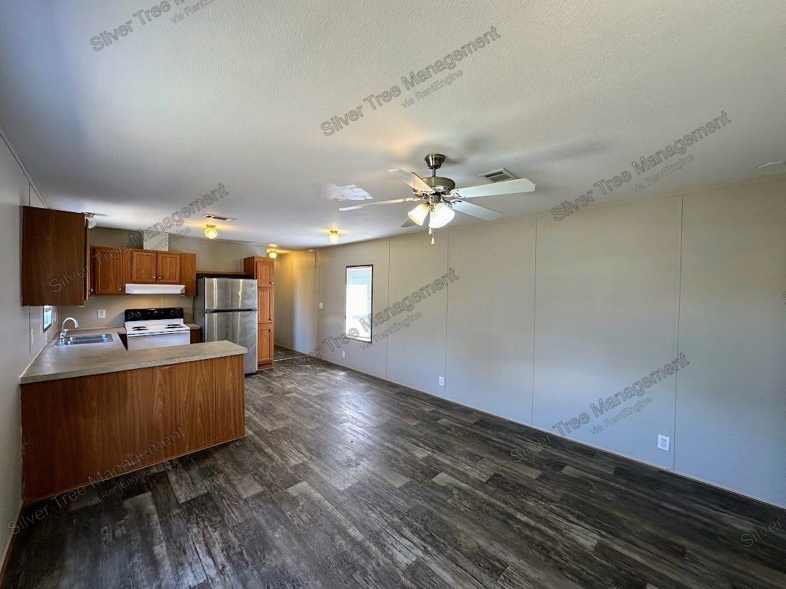 Ask about our no Security deposit!  3 Bed, 2 Bath property image