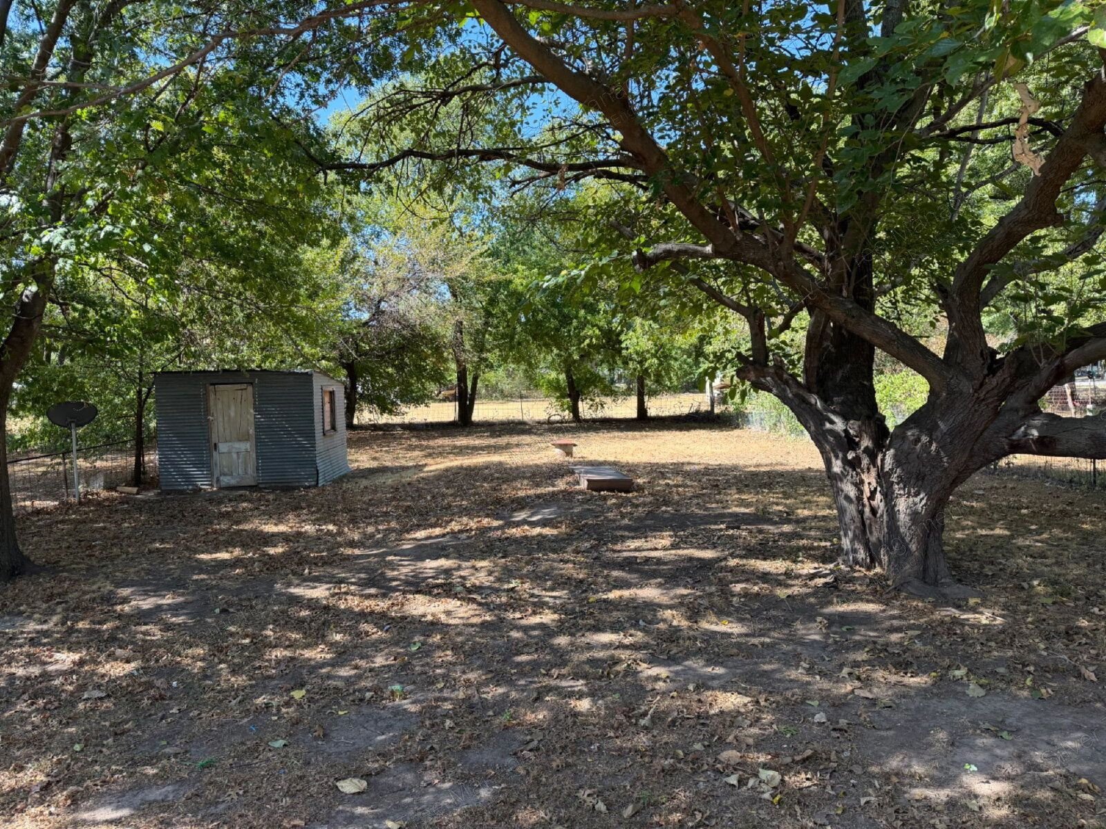 Charming 3-Bedroom Home in Bowie with Spacious Yard. property image