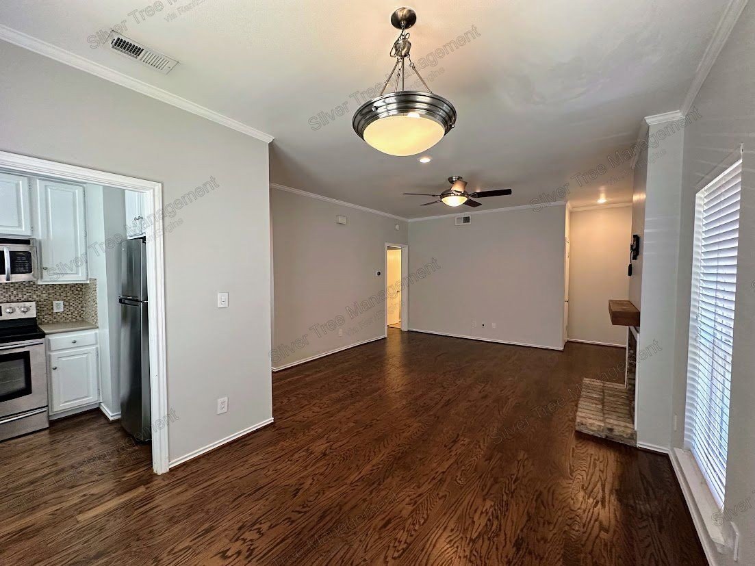 Covered Off-Street Parking!   Ask about our NO SECURITY DEPOSIT Option. property image