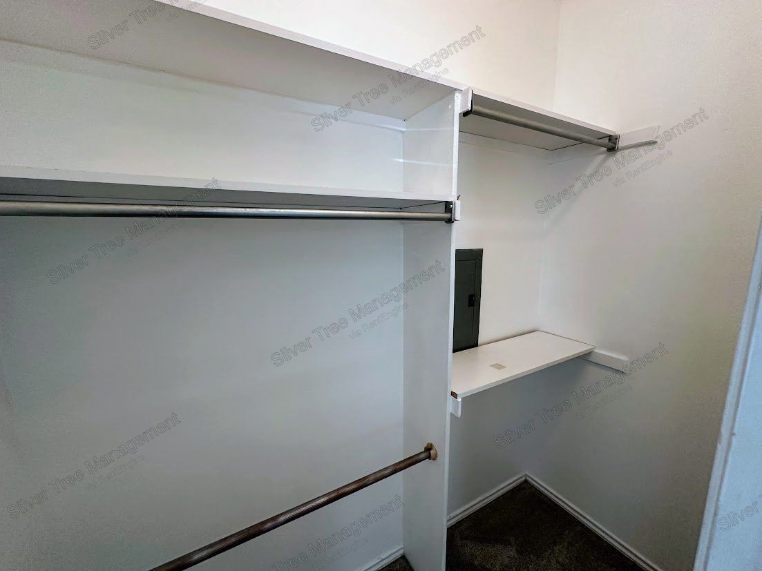 Covered Off-Street Parking!   Ask about our NO SECURITY DEPOSIT Option. property image
