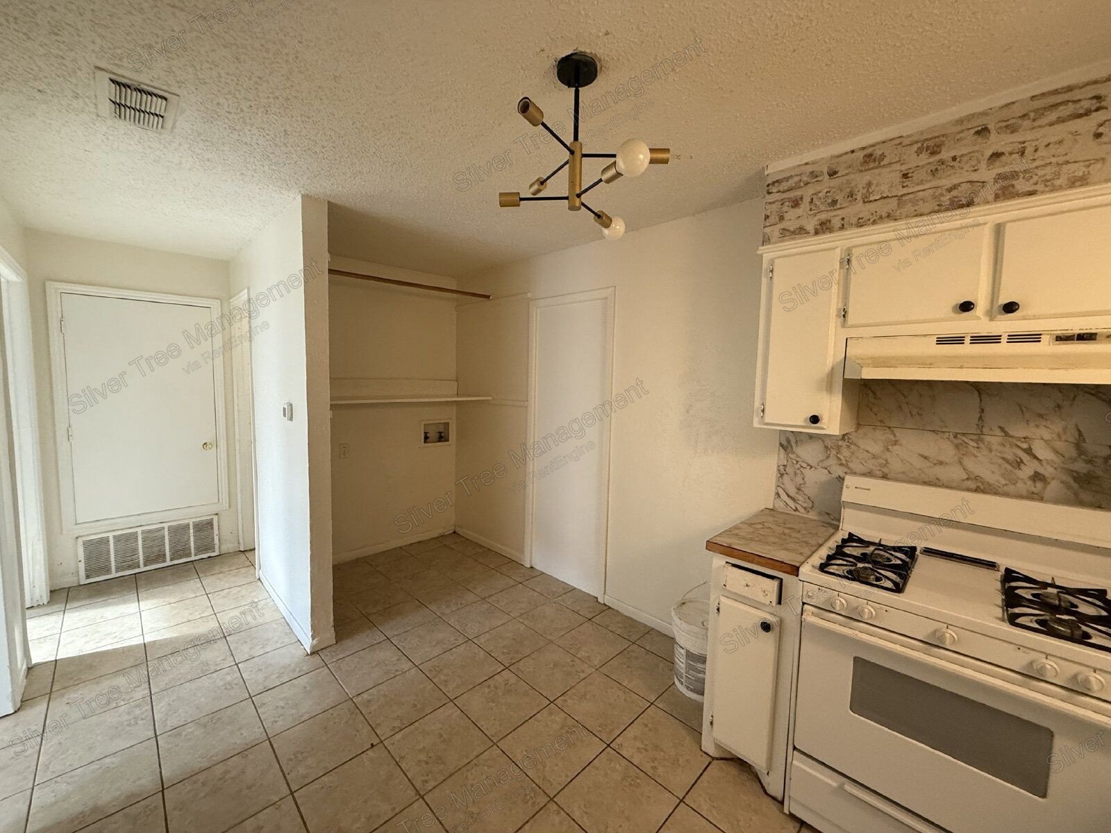 1-Bedroom Apartment in Bowie – Available Now! property image