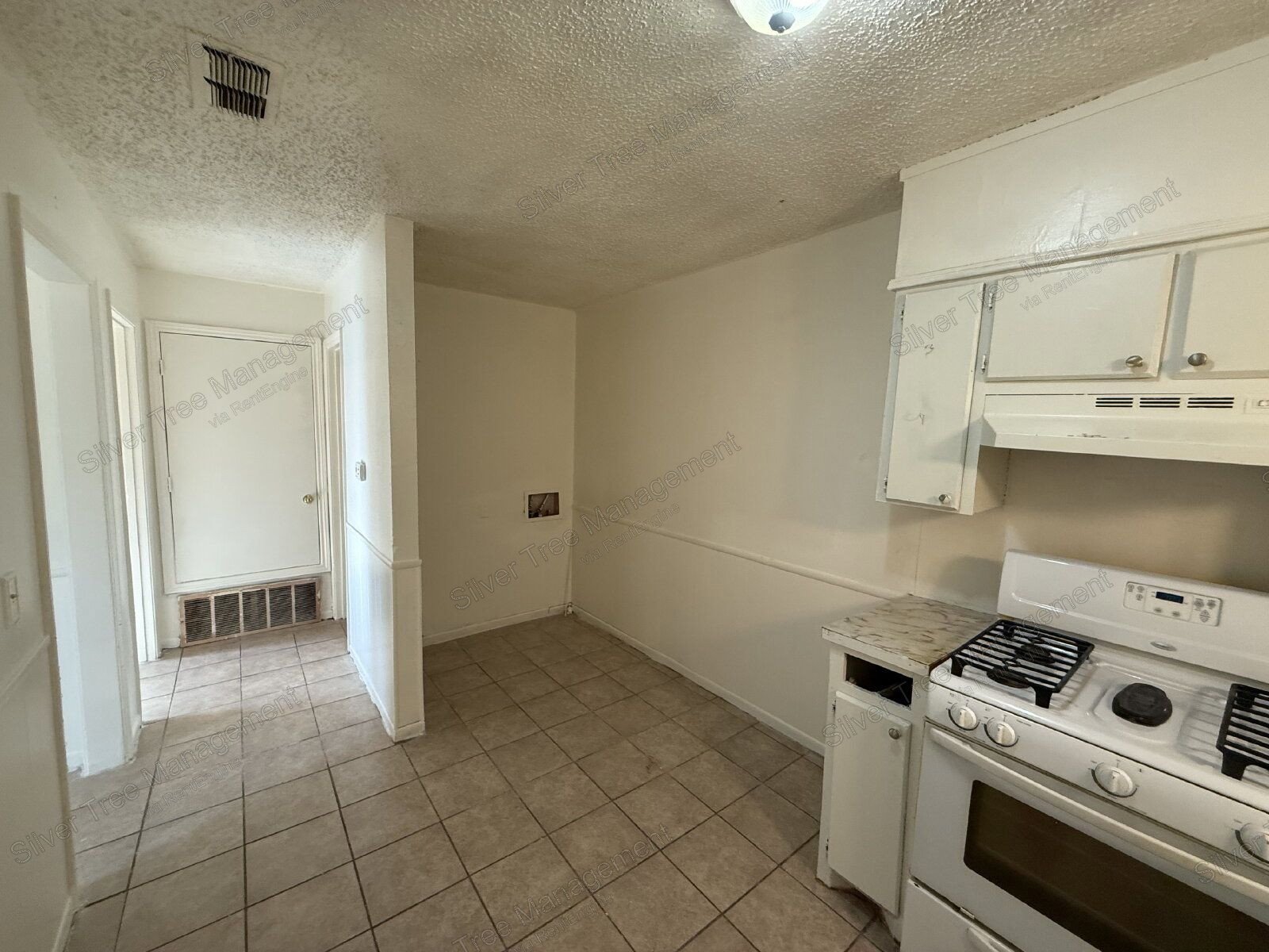 Comfortable 1-Bedroom Apartment in Bowie – Available Now! property image