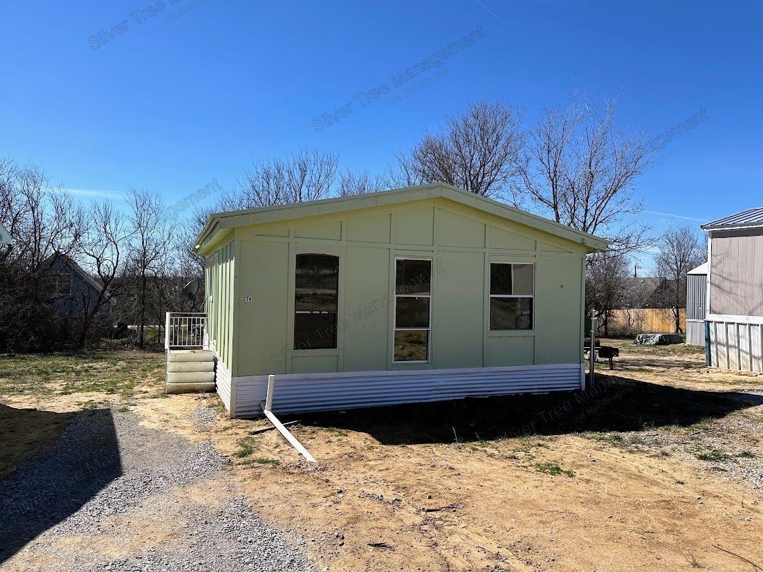 This 2-bedroom 1-bath home offers spacious living! property image
