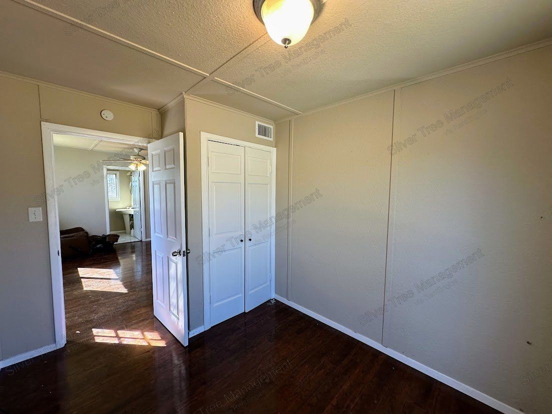 This 2-bedroom 1-bath home offers spacious living! property image
